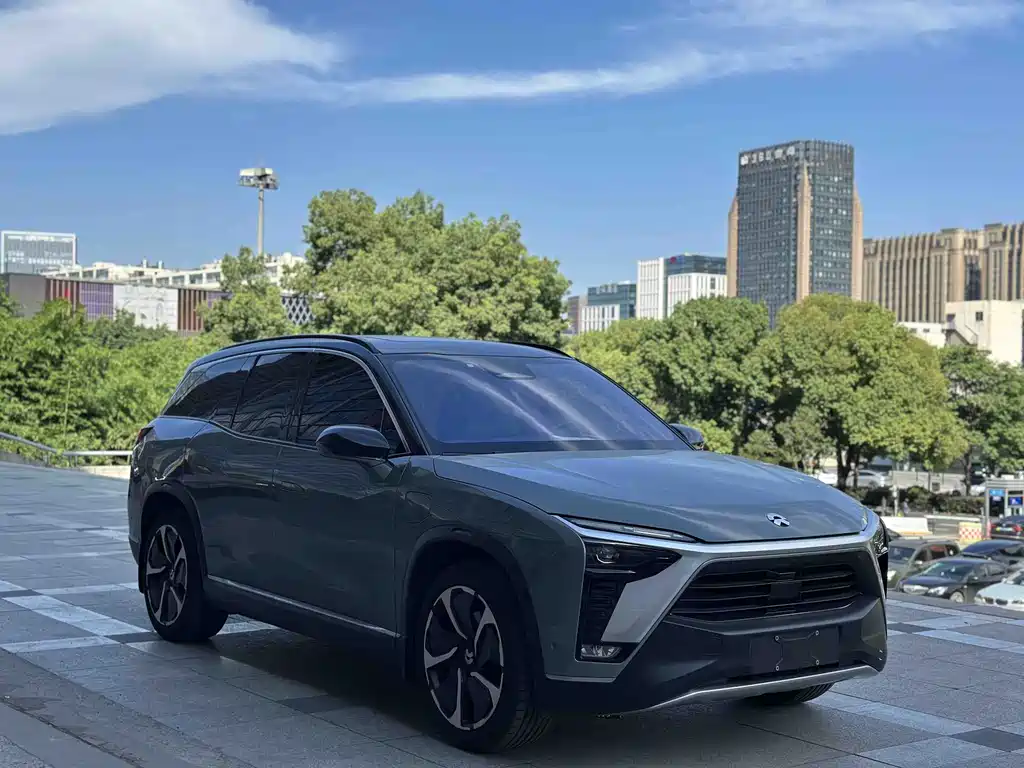 NIO ES8 2022