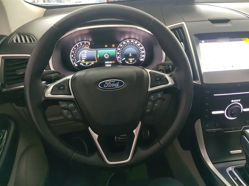 Ford Edge 2016 — фото 3