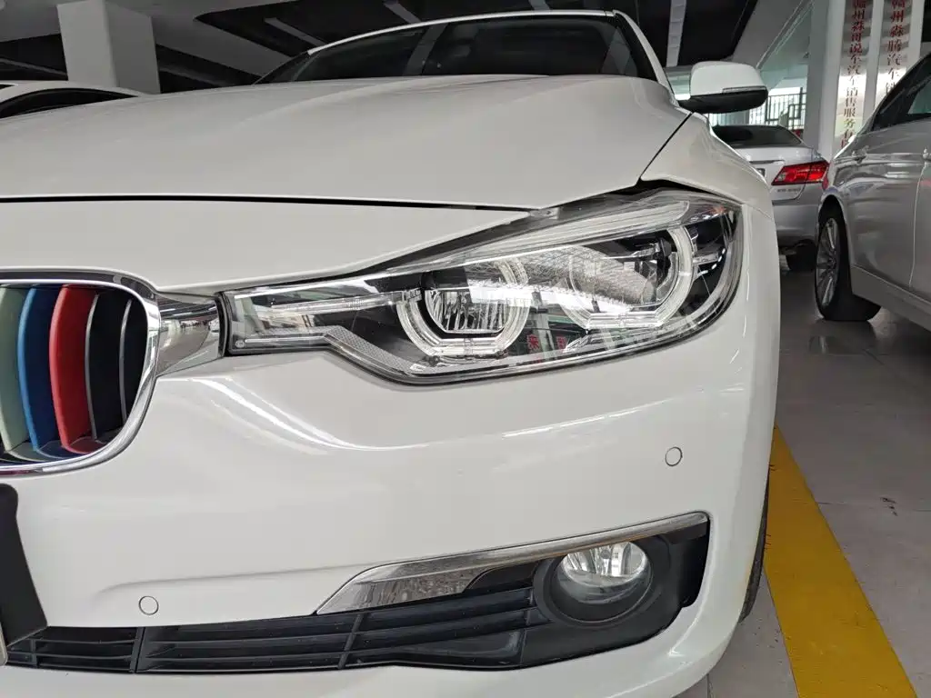 BMW 3 Series 2016 — фото 18