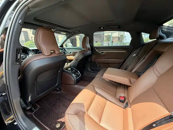 Volvo S90 2022