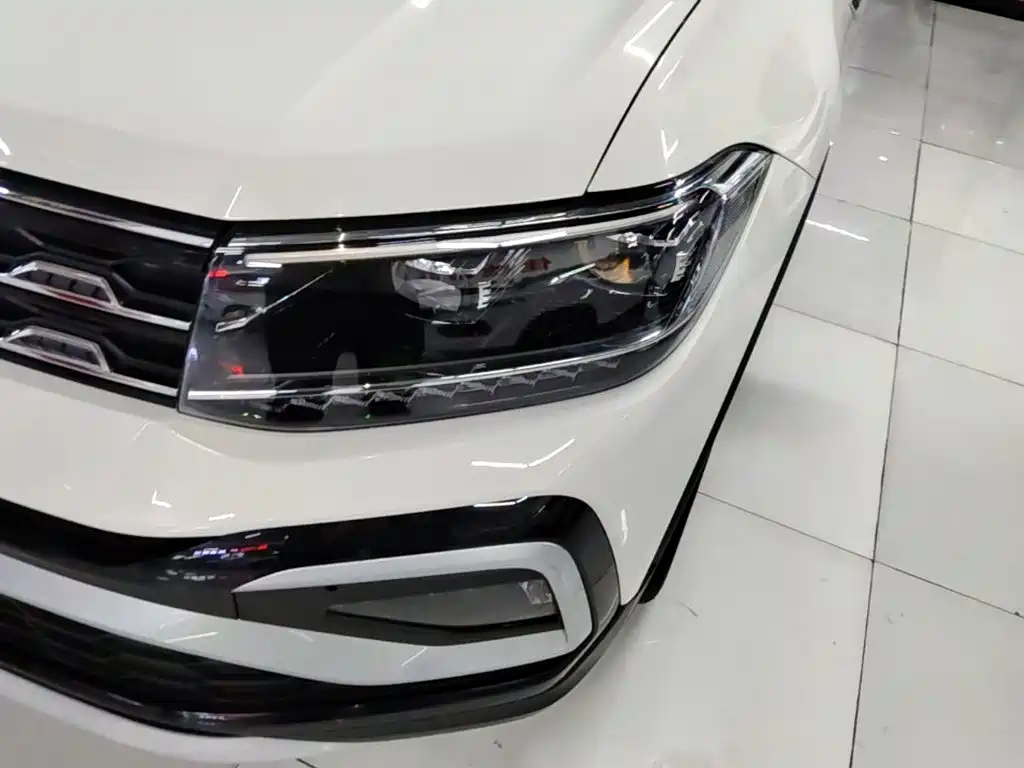 Volkswagen T-Cross 2021 — фото 24