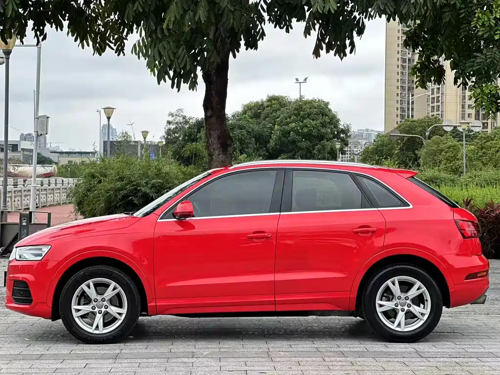 Audi Q3 2016 — фото 14