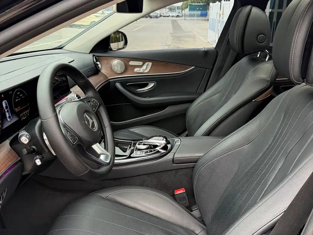 Mercedes-Benz E-Class 2016 — фото 10
