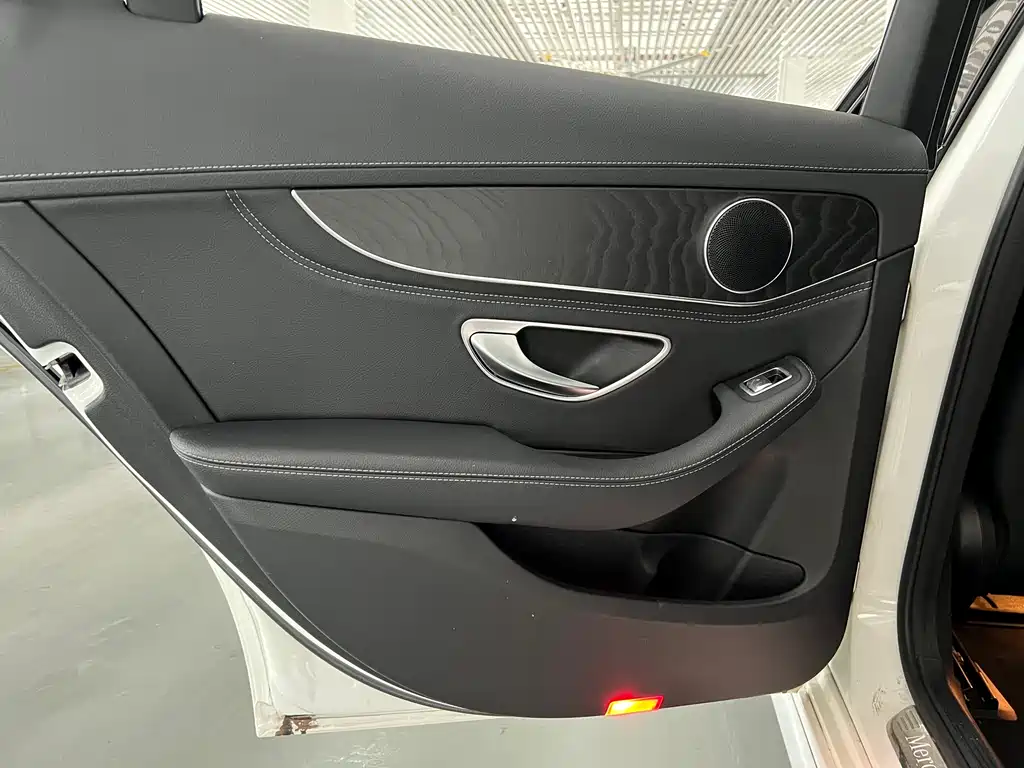 Mercedes-Benz C-Class 2017 — фото 14