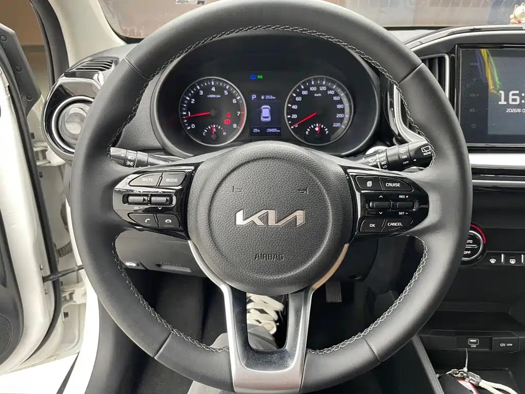 Kia KX1 2023 — фото 15