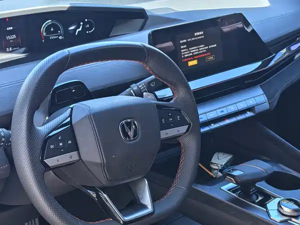 Changan UNI-V 2025