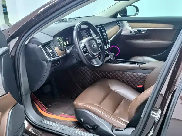 Volvo S90 2018
