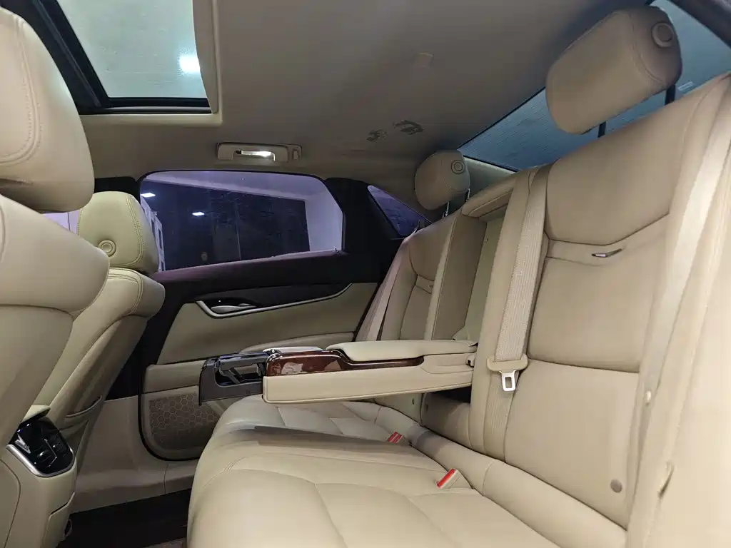 Cadillac XTS 2015 — фото 24