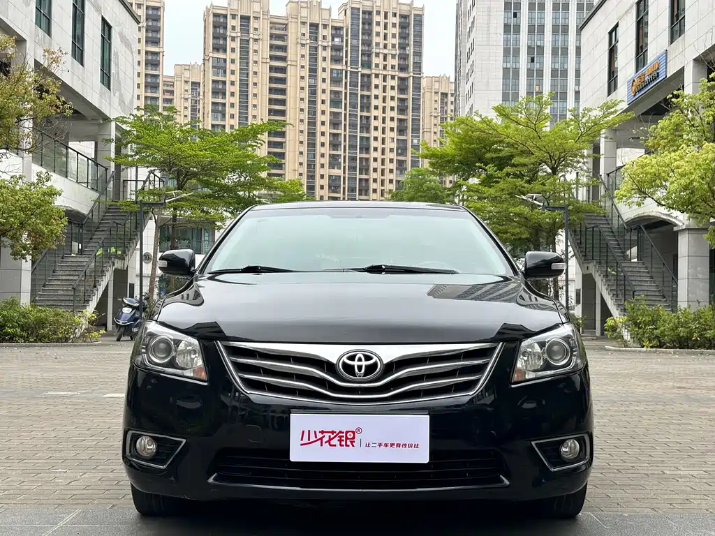 Toyota Camry 2016 — фото 2