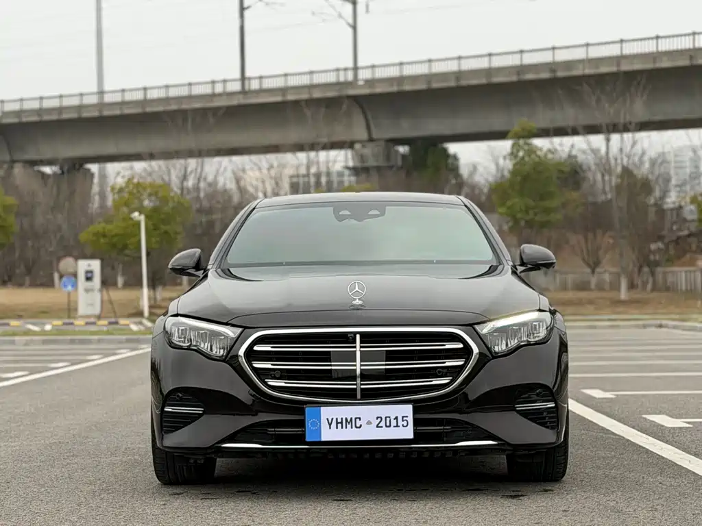 Mercedes-Benz E-Class 2024