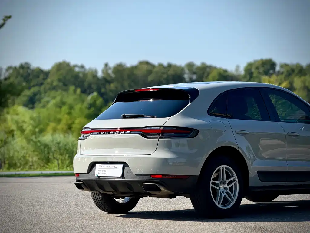 Porsche Macan 2019 — фото 10