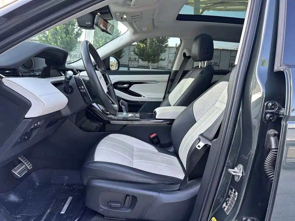 Land Rover Evoque 2022