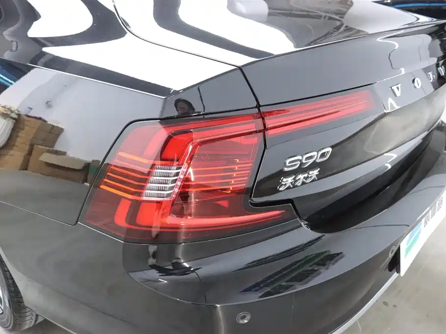 Volvo S90 2022 — фото 33