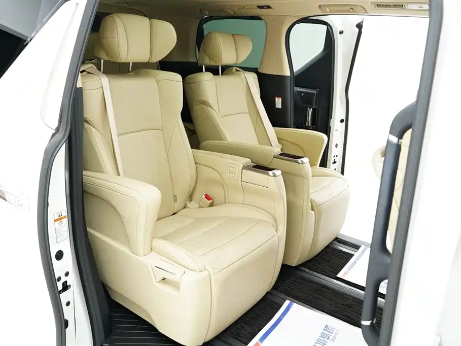 Toyota Alphard 2016 — фото 29