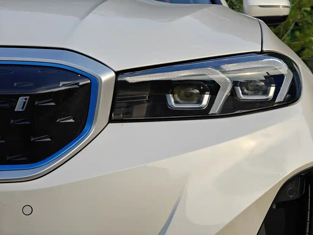 BMW i3 2023
