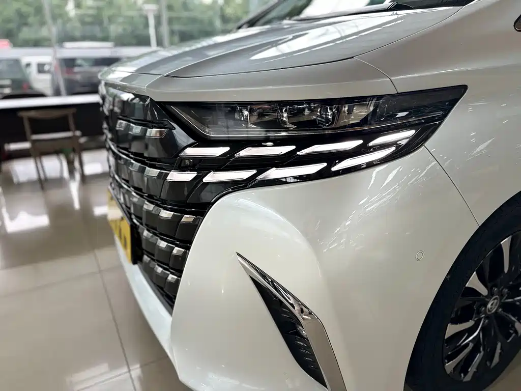 Toyota Alphard 2024 — фото 5