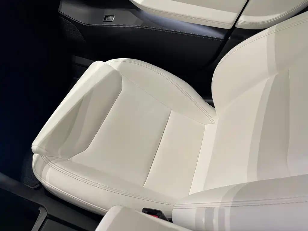 Tesla Model S 2021 — фото 16