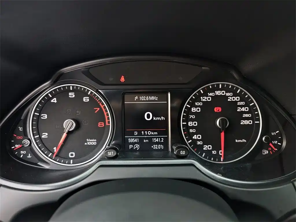 Audi Q5 2018 — фото 10