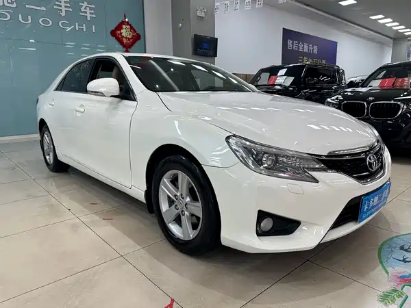 Toyota Reiz 2013
