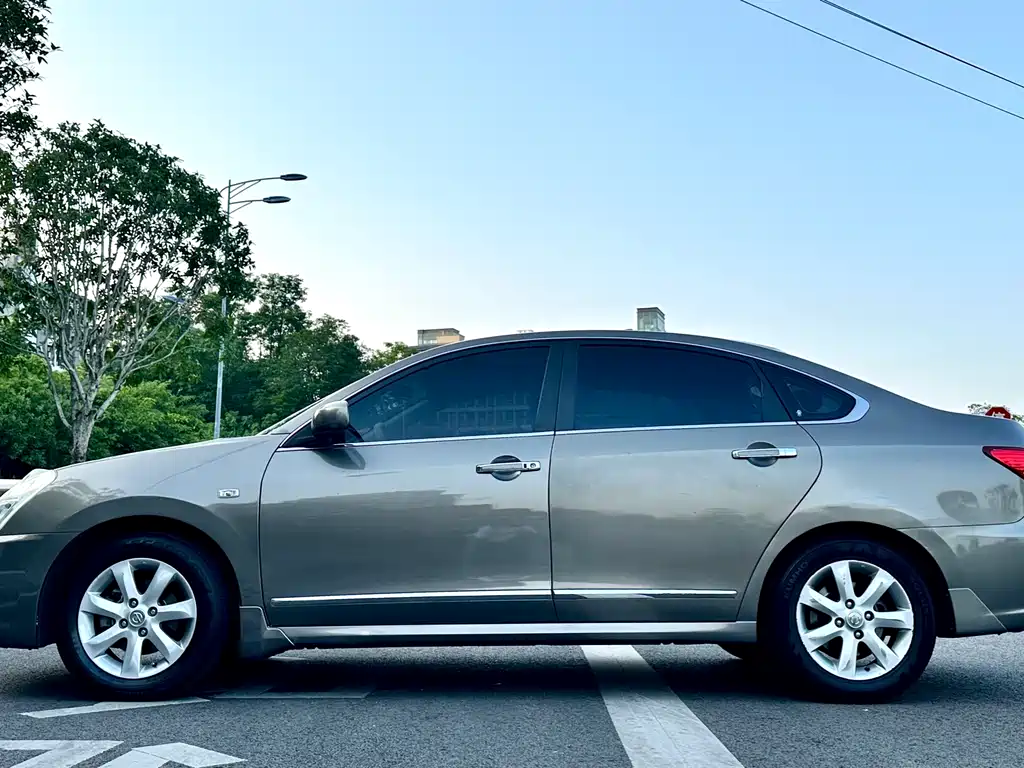 Nissan Sylphy 2010 — фото 7