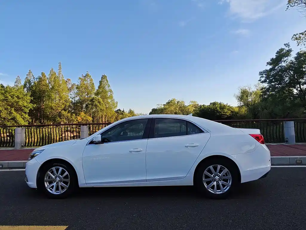 Chevrolet Malibu 2015 — фото 8