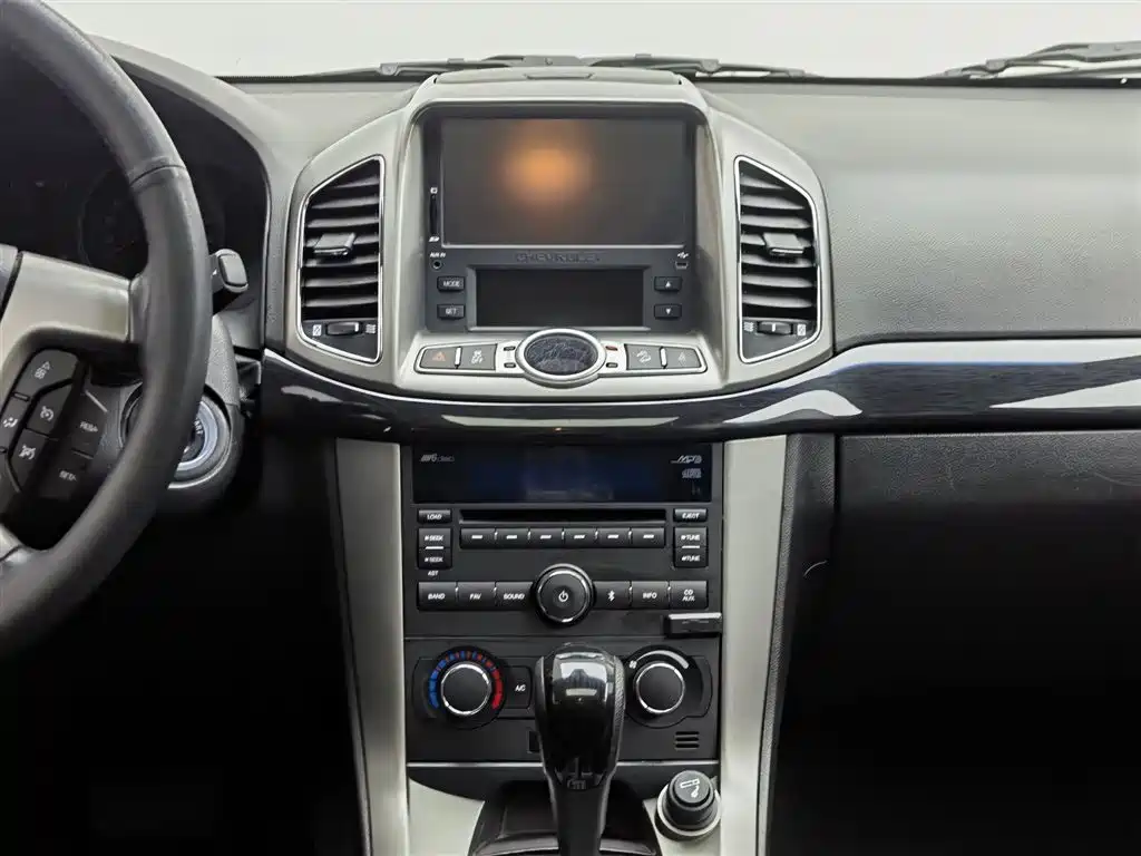 Chevrolet Captiva 2013 — фото 12