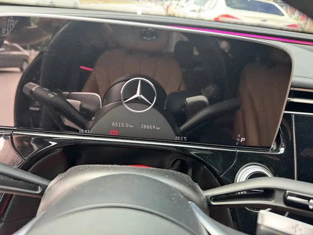 Mercedes-Benz E-Class 2024