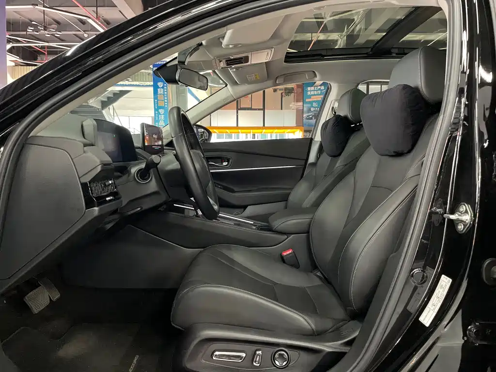 Honda Accord 2023 — фото 10