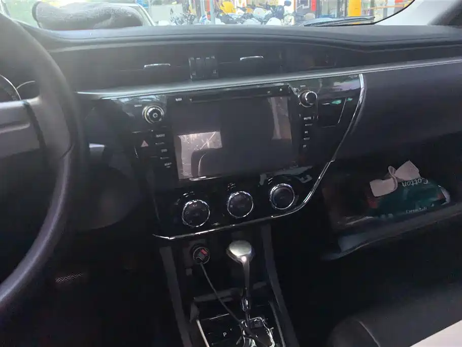 Toyota Corolla 2017 — фото 13
