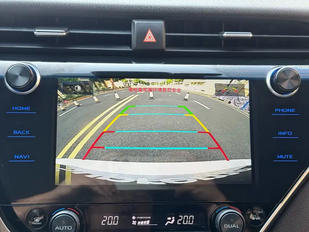 Toyota Camry 2020 — фото 14