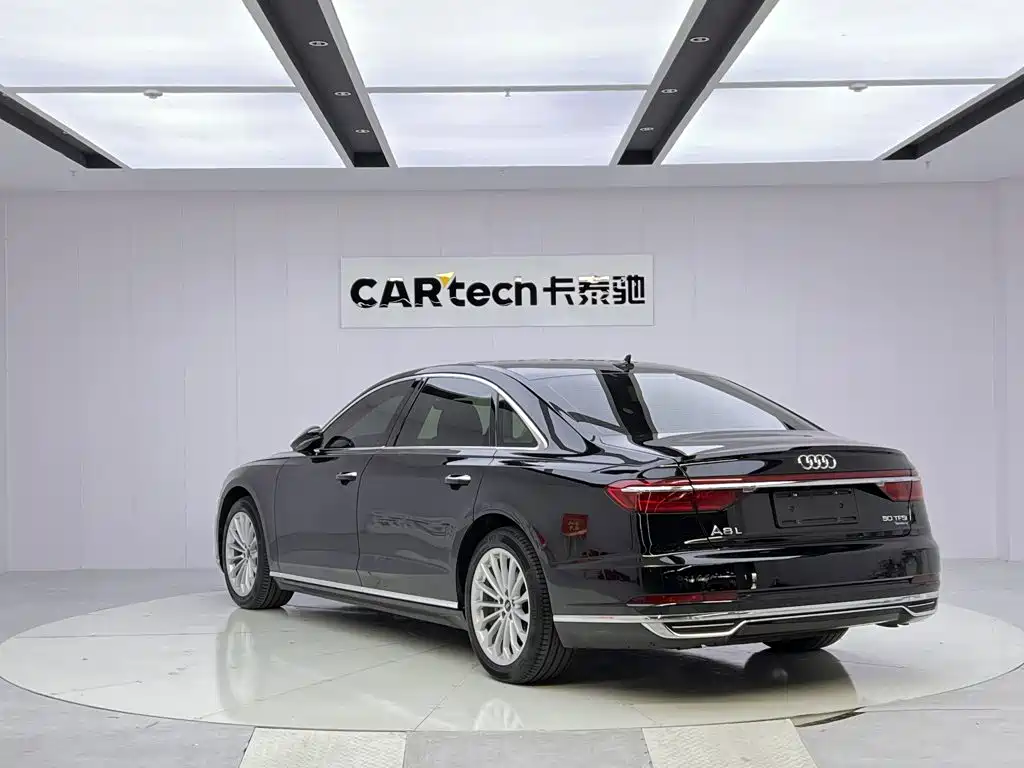 Audi A8 2021
