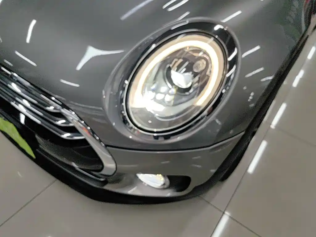 MINI Clubman 2018 — фото 24