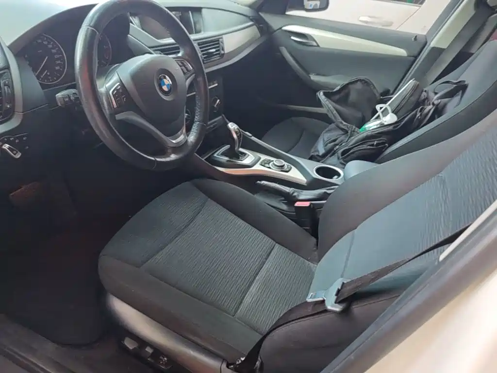 BMW X1 2014 — фото 15