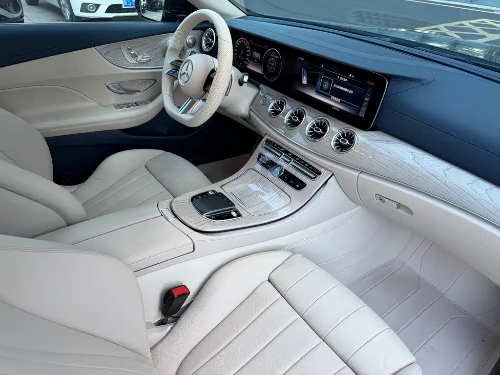 Mercedes-Benz E-Class 2019 — фото 13