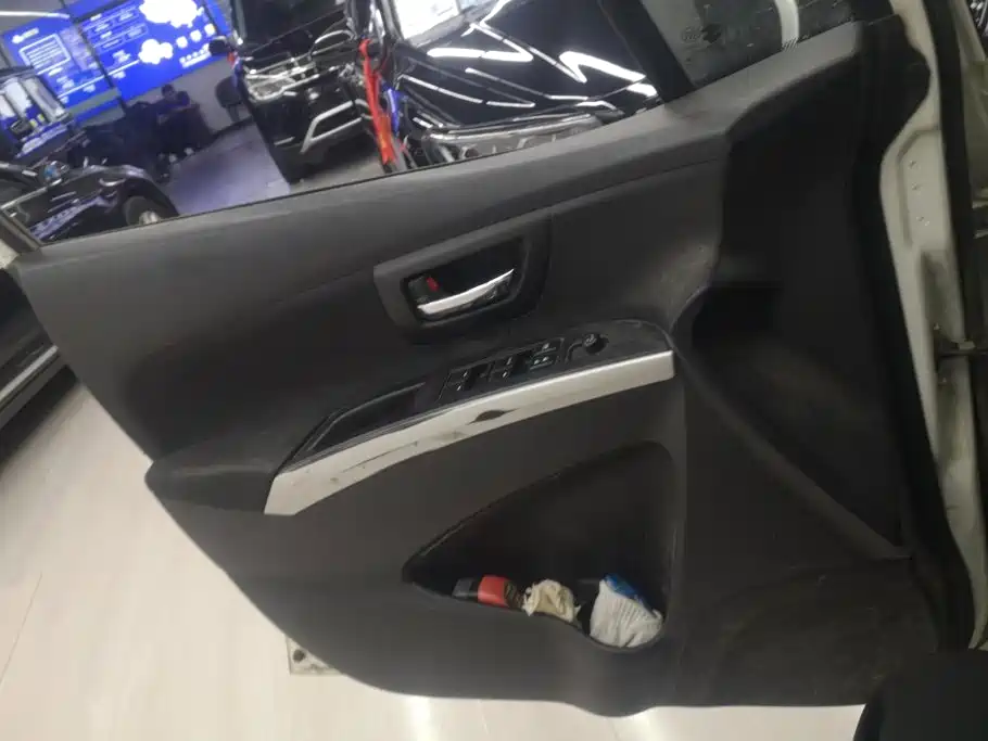 Suzuki S-Cross 2015