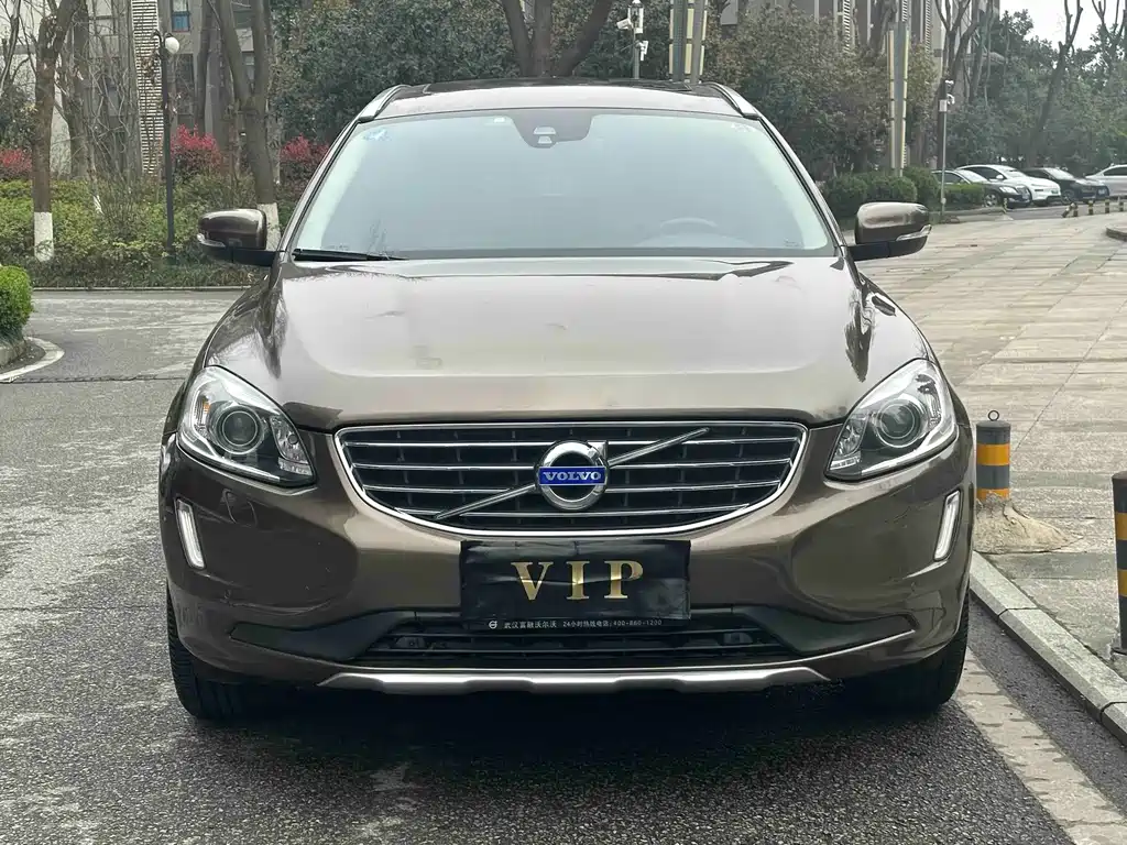 Volvo XC60 2015 — фото 1