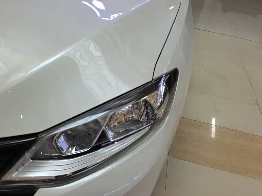 Nissan Tiida 2020