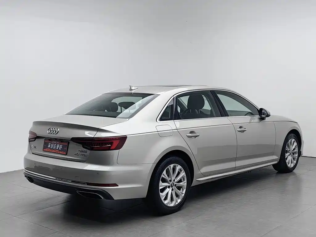 Audi A4L 2019 — фото 2