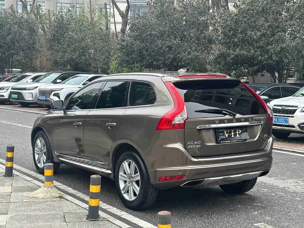 Volvo XC60 2015 — фото 6