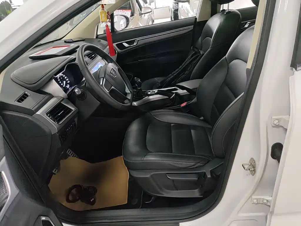 Geely Emgrand GS 2019 — фото 15