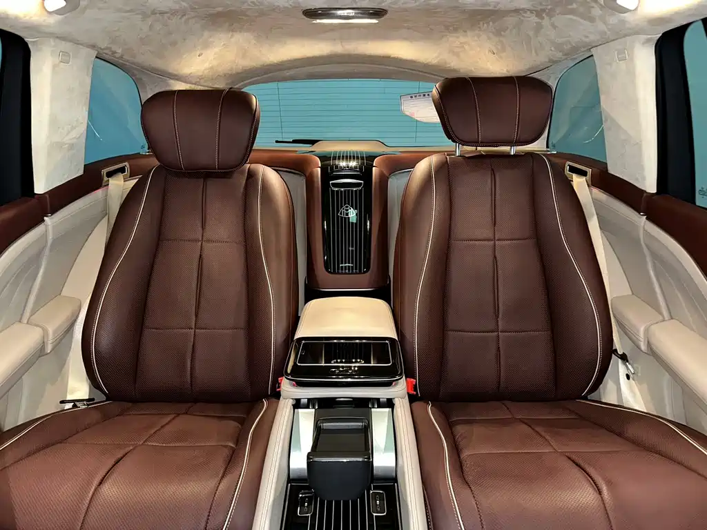 Mercedes-Benz GLS 2023 — фото 10