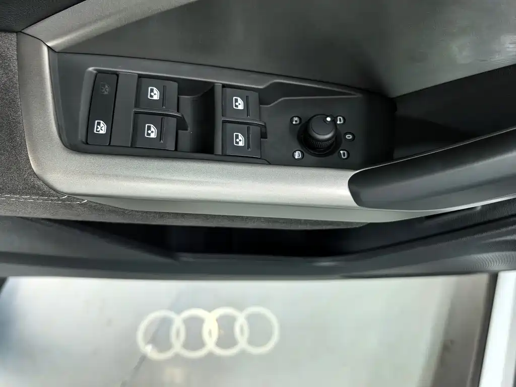 Audi Q3 2022 — фото 11
