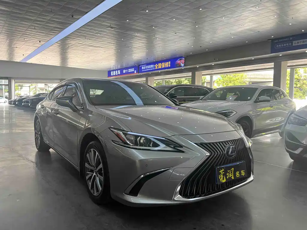 Lexus ES 2021 — фото 3