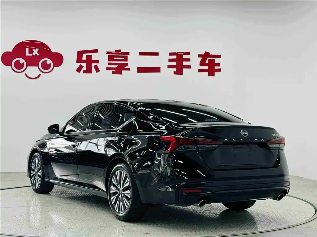 Nissan Teana 2024