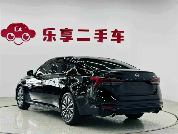 Nissan Teana 2024