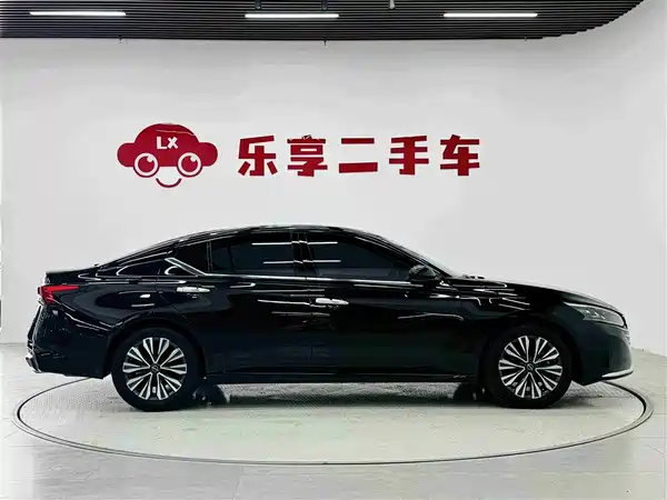 Nissan Teana 2024