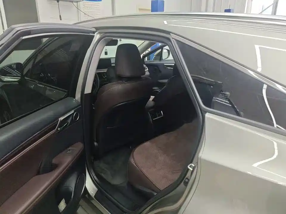Lexus RX 2023