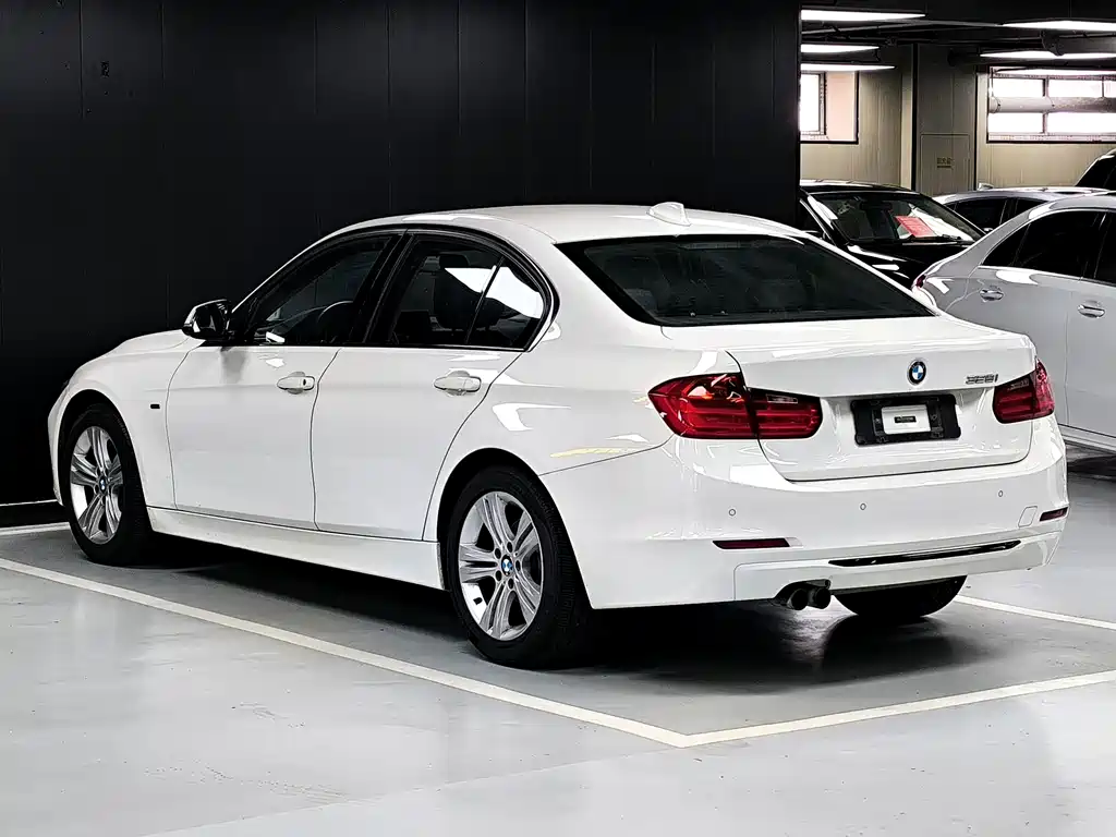 BMW 3 Series 2013 — фото 20