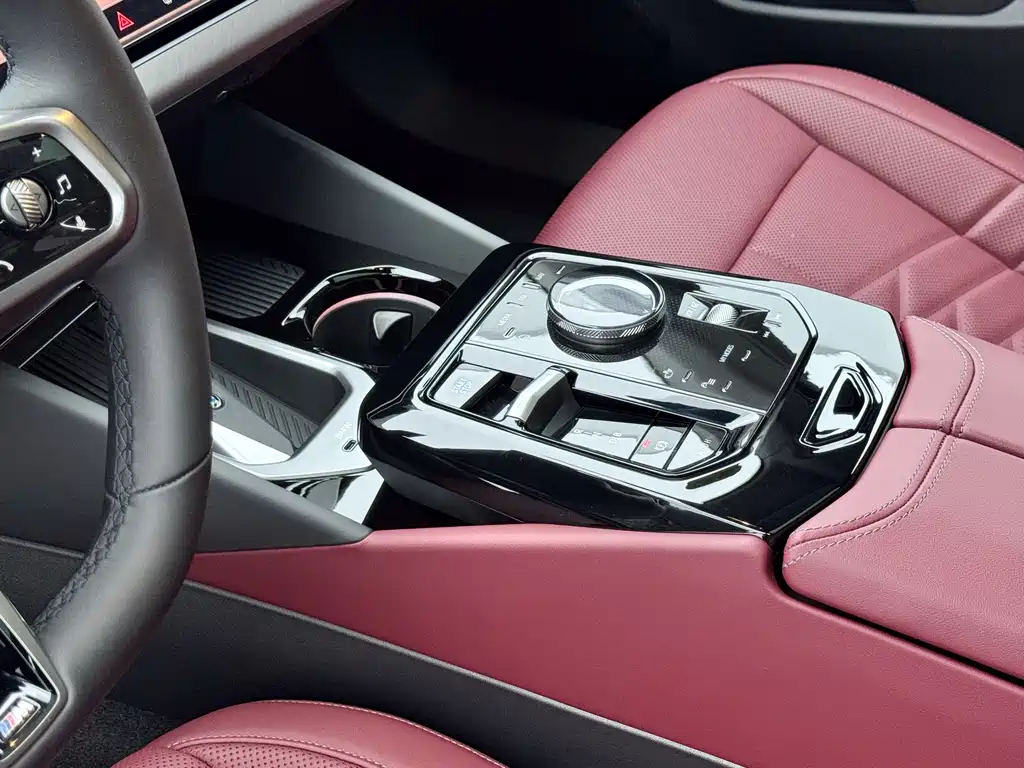 BMW i5 2025 — фото 11