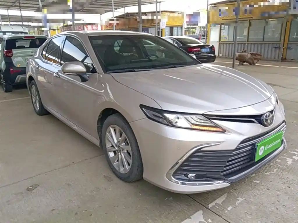 Toyota Camry 2022 — фото 4